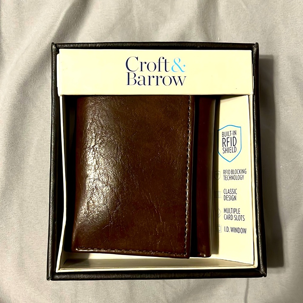 Croft and Barrow Brown wallet